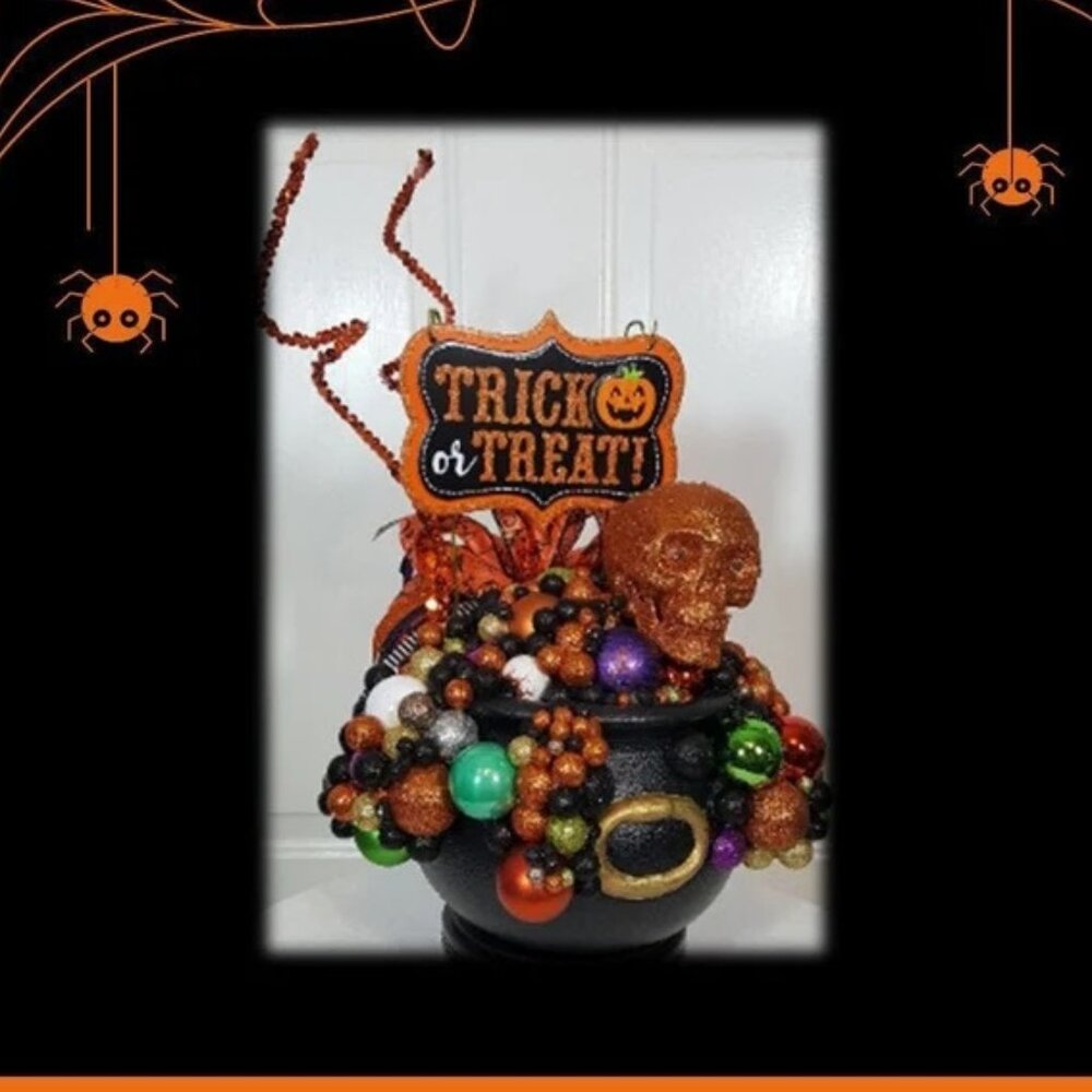 Halloween "TRICK OR TREAT" Orange Skull Bubbling Black Cauldron Centerpiece‎  🎃